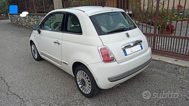 Usata Fiat 500 Lounge 75 CV (55 kW) 2008 Bianco Utilitaria