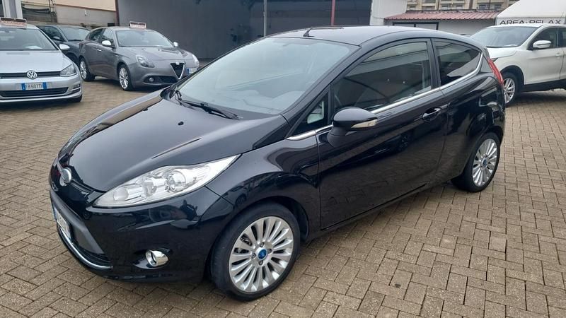 Usata Ford Fiesta Titanium 68 CV (50 kW) 2009 Nero Utilitaria