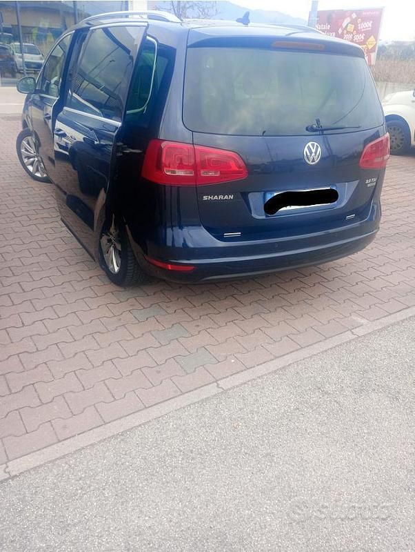 Usata VW Sharan 170 CV (125 kW) 2011 Blu Monovolume