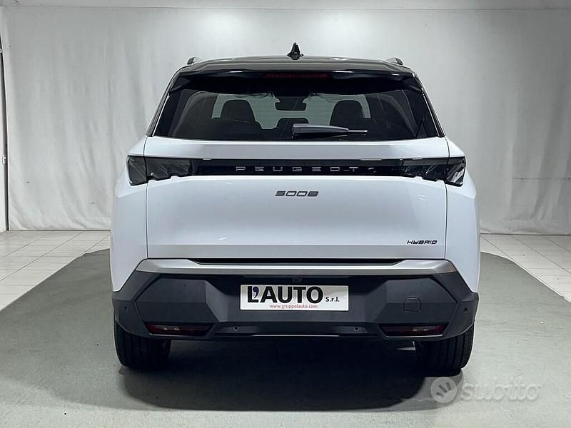 Nuova Peugeot 5008 GTi 136 CV (100 kW) 2025 Bianco SUV