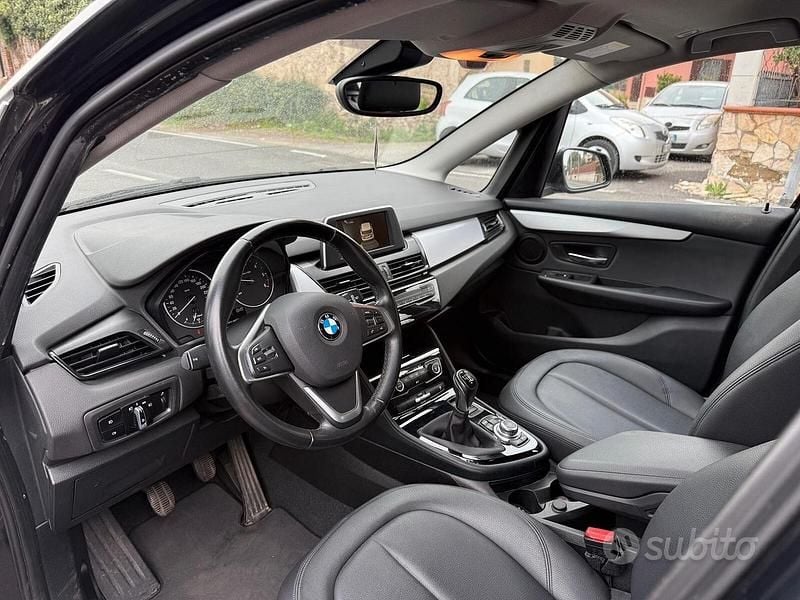 Usata BMW 218 Luxury Line 150 CV (110 kW) 2015 Nero Station wagon