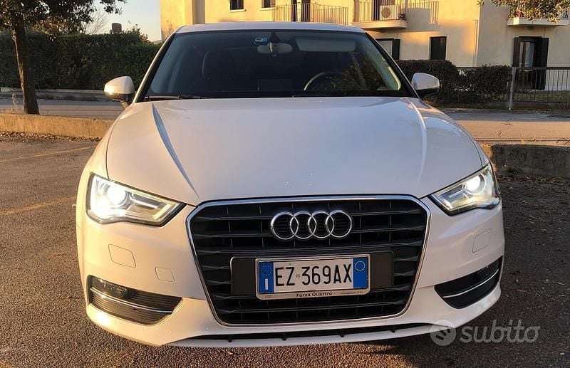 Bianco Usata 2015 Audi A3 Ambition Tre volumi | 8500 € (Super prezzo) - Immagine 1/4
