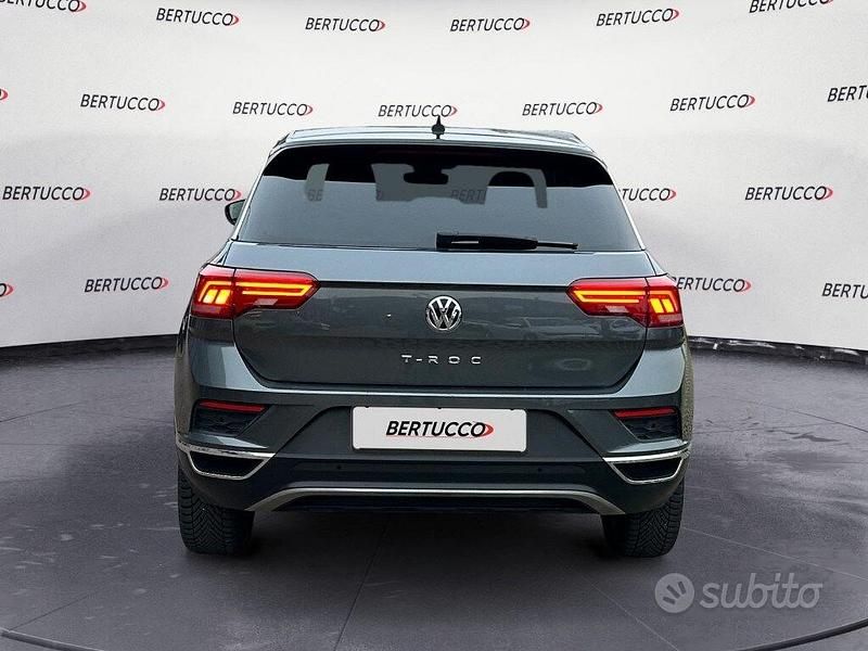 Usata VW T-Roc Style 116 CV (85 kW) 2019 Grigio SUV