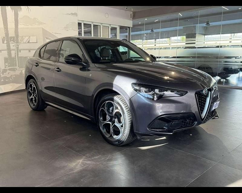 Argento Usata 2023 Alfa Romeo Stelvio Ti SUV | 38.500 € (Buon prezzo) - Immagine 1/4