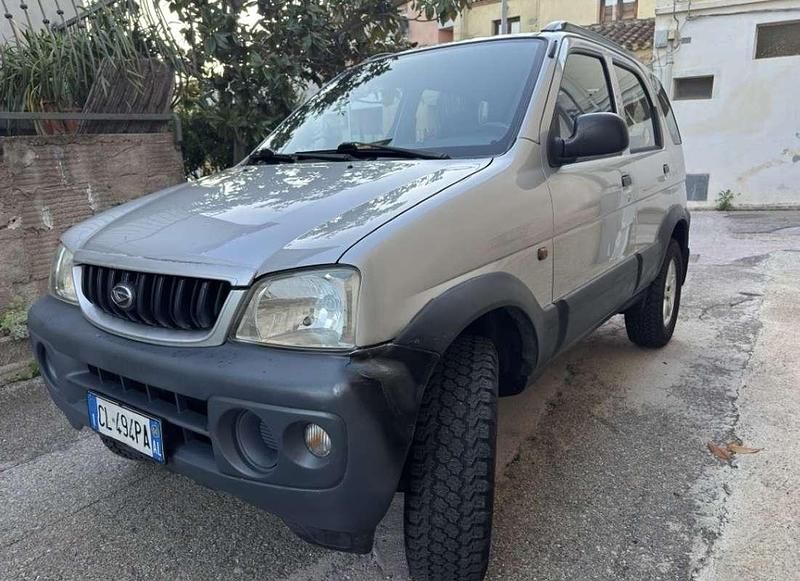 Usata Daihatsu Terios 86 CV (63 kW) 2004 Argento SUV