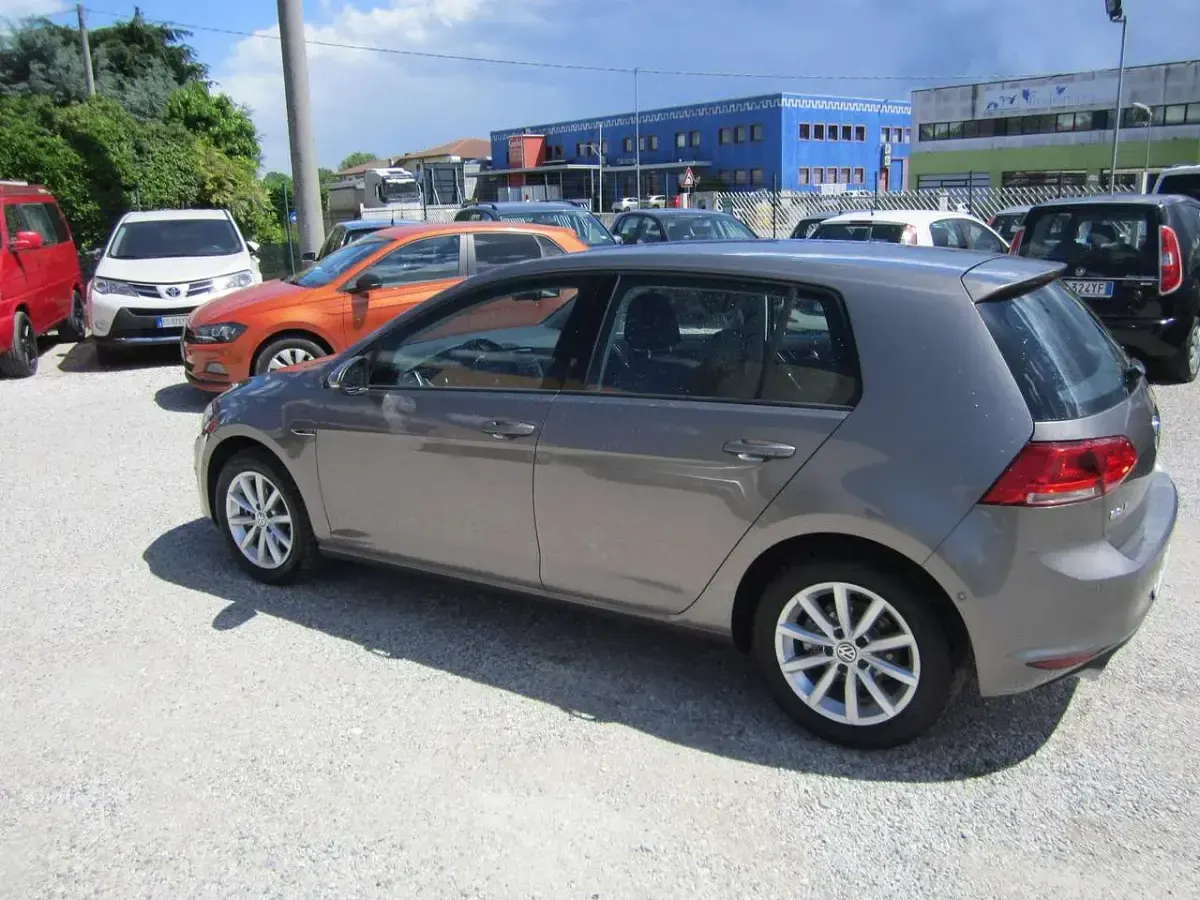 Usata VW Golf VII LOUNGE 125 CV (91 kW) 2015 Grigio Berlina
