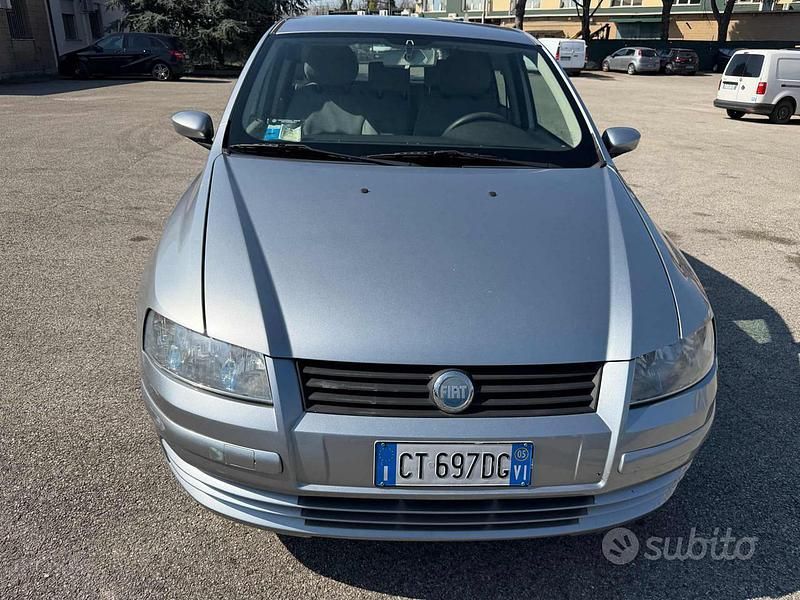 Usata Fiat Stilo Active 95 CV (69 kW) 2005 Grigio Berlina