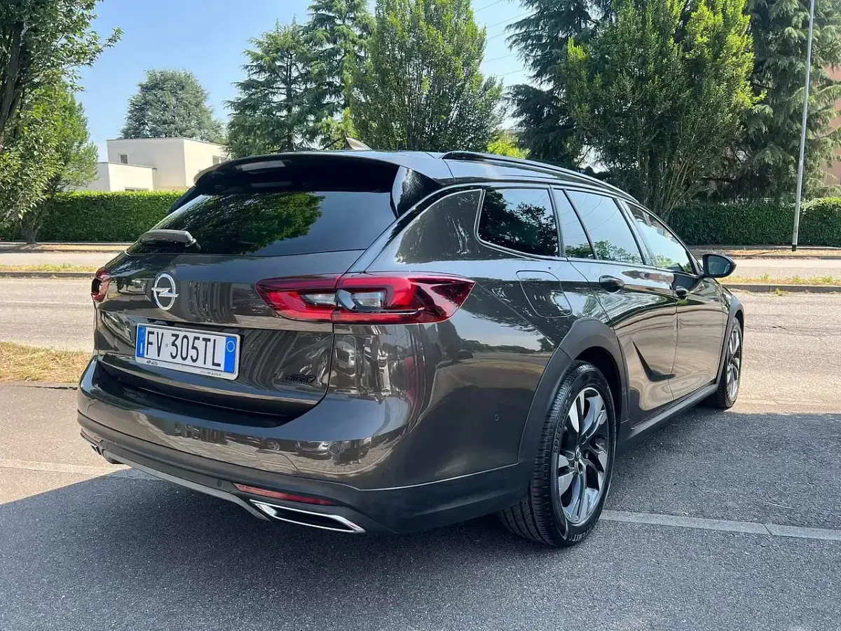 Usata Opel Insignia S 209 CV (153 kW) 2019 Bronzo Station wagon