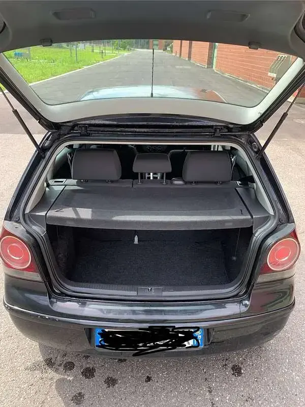 Usata VW Polo Trendline 64 CV (47 kW) 2006 Nero Utilitaria