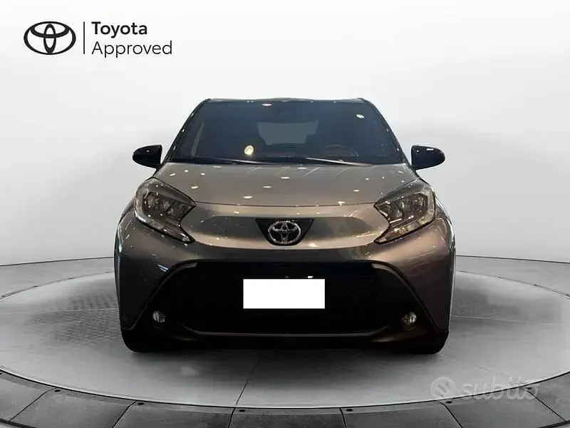 Usata Toyota Aygo X Trend 72 CV (52 kW) 2025 Blu SUV