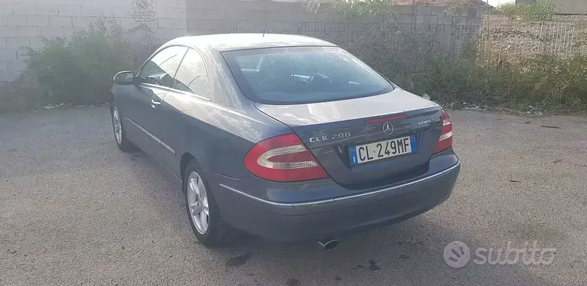 Usata Mercedes CLK200 163 CV (119 kW) 2004 Bluazzurro Coupé