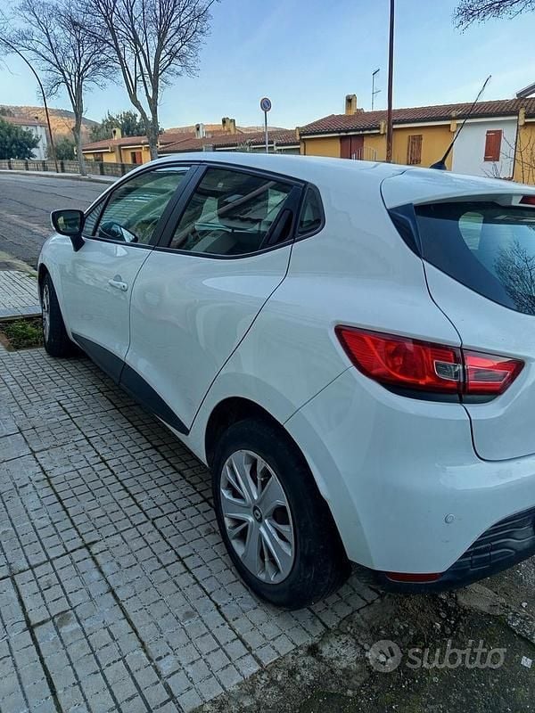 Usata Renault Clio IV Life 75 CV (55 kW) 2016 Bianco Berlina