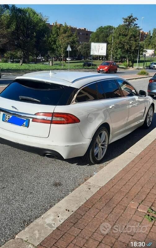 Usata Jaguar XF 200 CV (147 kW) 2012 Bianco Berlina