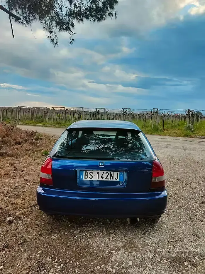 Usata Honda Civic 90 CV (66 kW) 2001 Blu Berlina