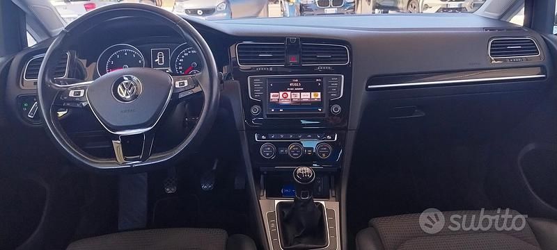 Usata 2017 VW Golf VII Due volumi | 15.000 € (Molto cara) - Immagine 1/4