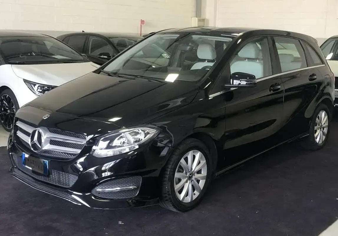 Usata Mercedes B180 Executive 109 CV (80 kW) 2018 Utilitaria