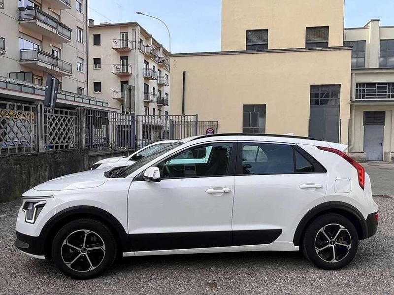 Usata Kia Niro 92 CV (67 kW) 2025 Bianco SUV