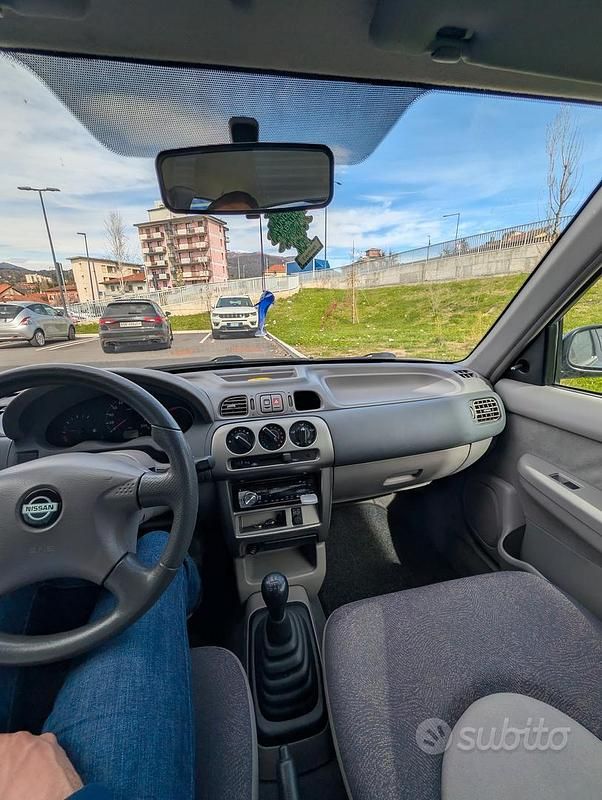 Usata Nissan Micra Comfort 60 CV (44 kW) 2002 Blu Utilitaria