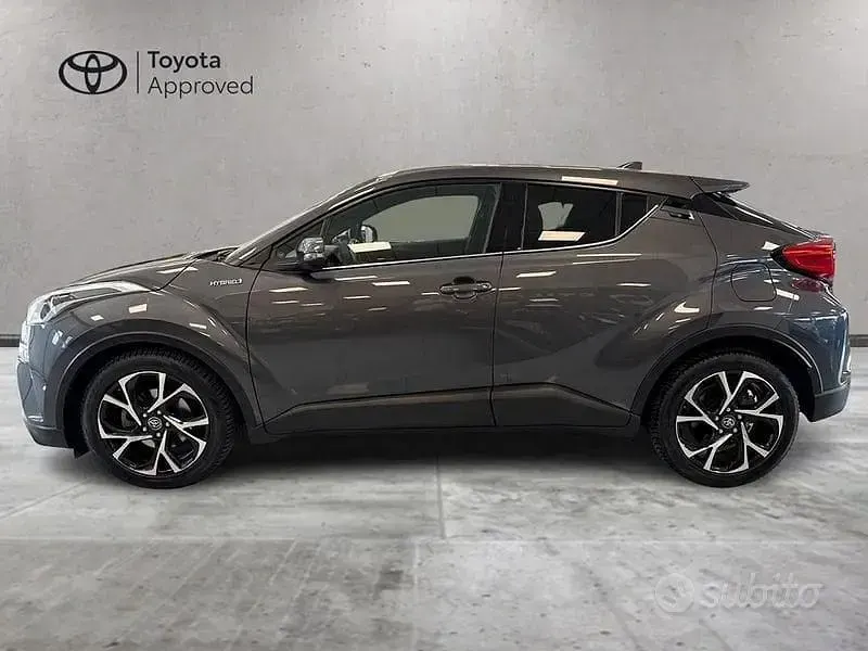 Begagnad Toyota C-HR Trend 122 HK (89 kW) 2019 Grå SUV