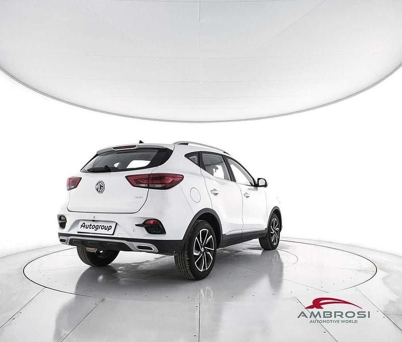 Usata MG ZS Luxury 106 CV (77 kW) 2024 Bianco Berlina