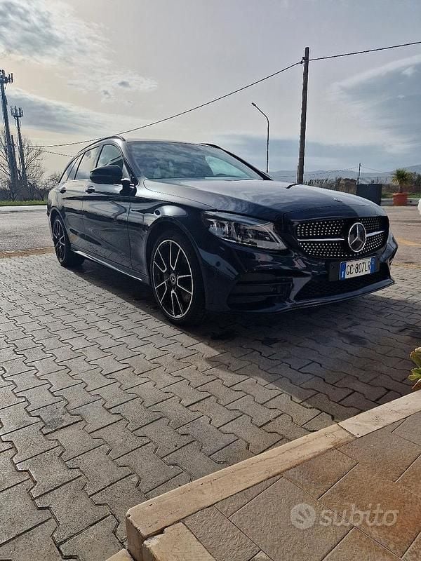 Usata Mercedes C300 Premium 245 CV (180 kW) 2021 Blu/azzurro Station wagon