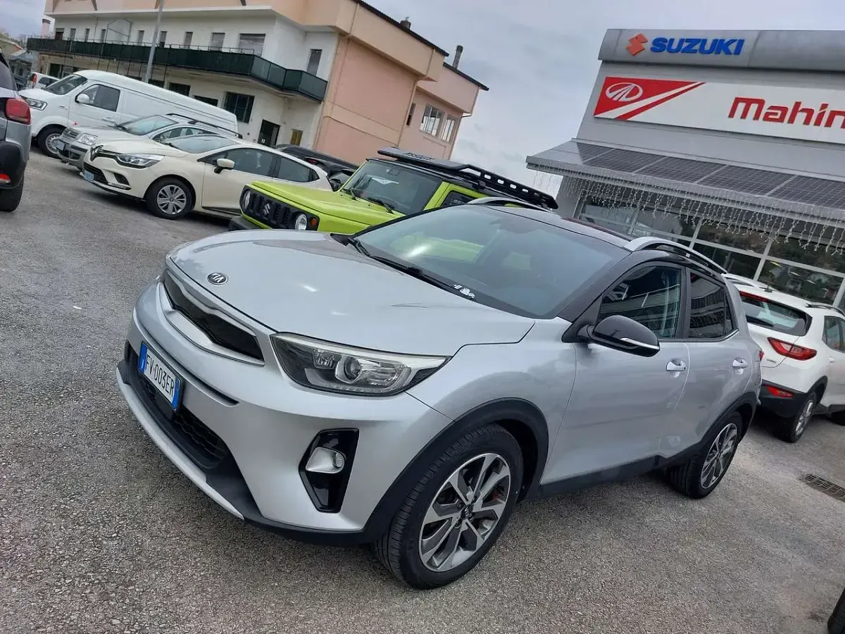 Usata Kia Stonic 110 CV (80 kW) 2018 Argento SUV