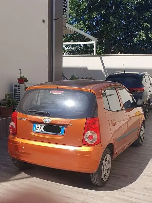 Usata Kia Picanto 65 CV (47 kW) 2011 Utilitaria