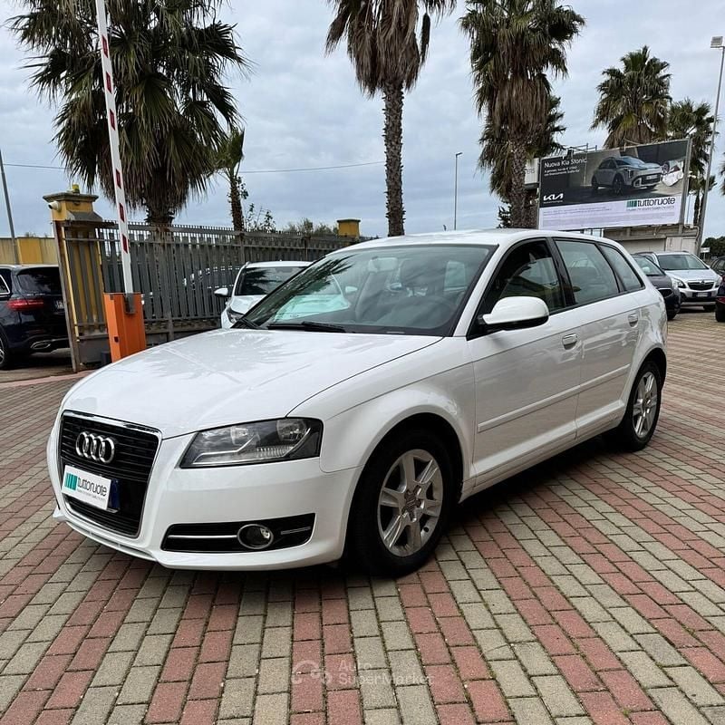 Begagnad Audi A3 90 HK (66 kW) 2012 Vit Halvkombi