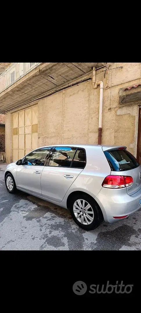 Usata VW Golf VI 102 CV (75 kW) 2012 Berlina