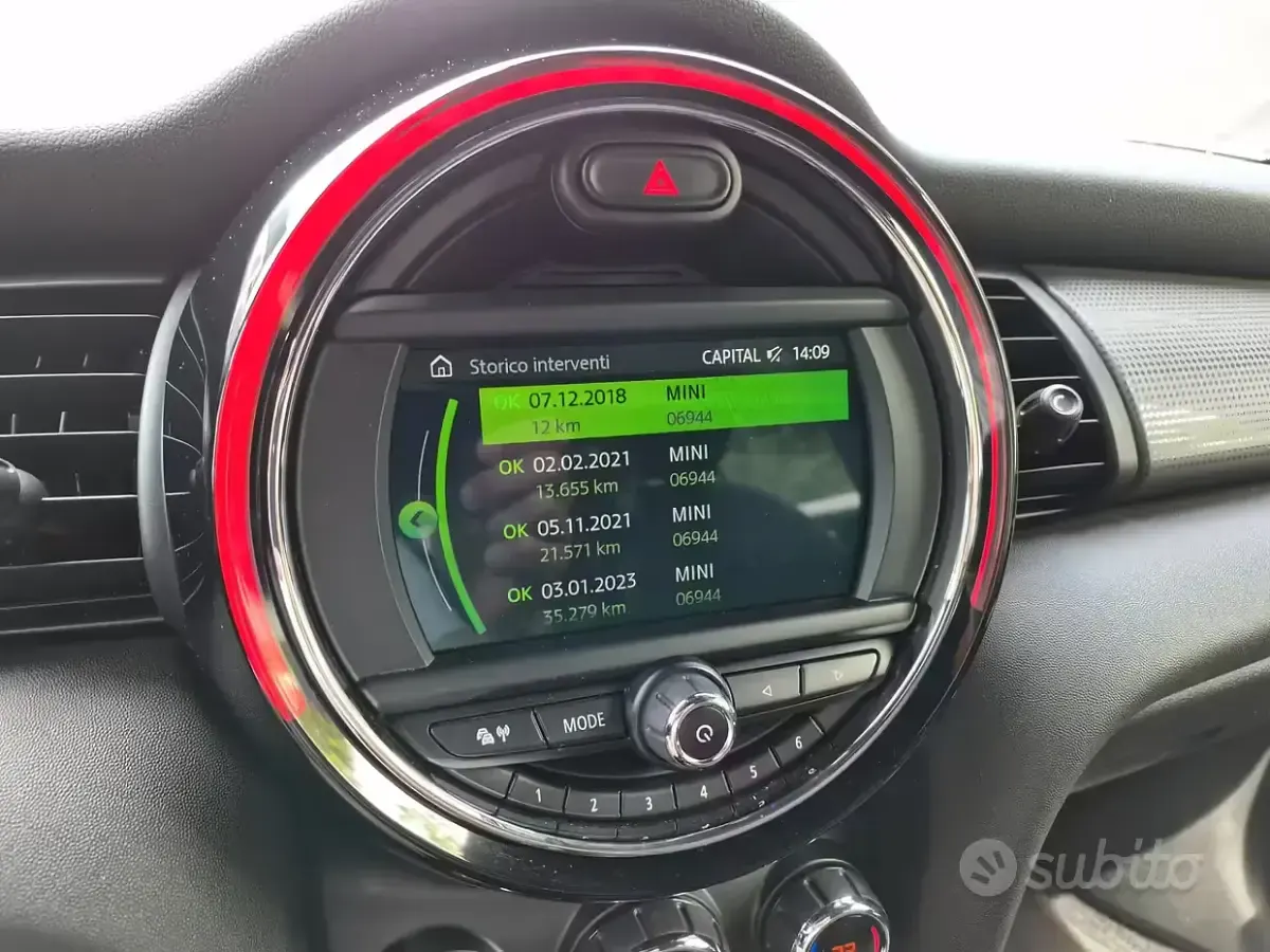 Usata Mini Cooper D 116 CV (85 kW) 2019 Verde Utilitaria
