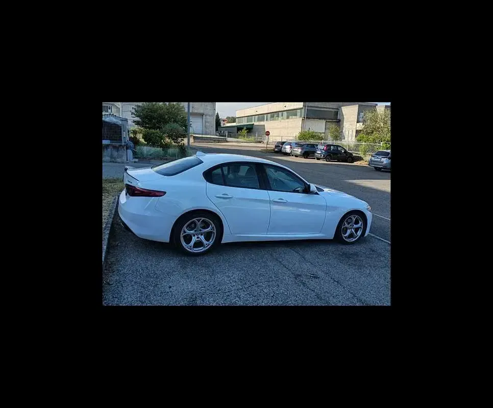 Usata Alfa Romeo Giulia Business 179 CV (131 kW) 2018 Berlina