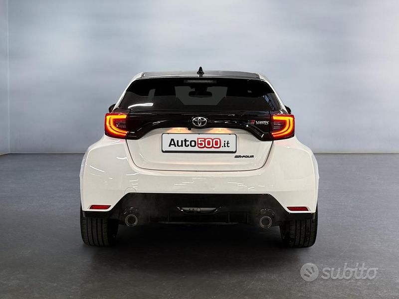 Usata Toyota Yaris 261 CV (191 kW) 2021 Bianco Utilitaria
