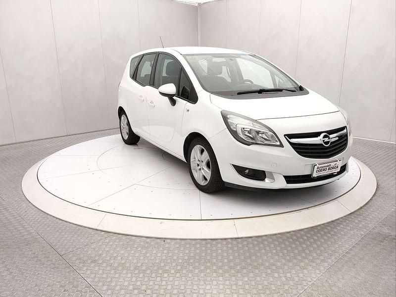 Bianco Usata 2015 Opel Meriva Design Edition Monovolume | 7700 € (Buon prezzo) - Immagine 1/4