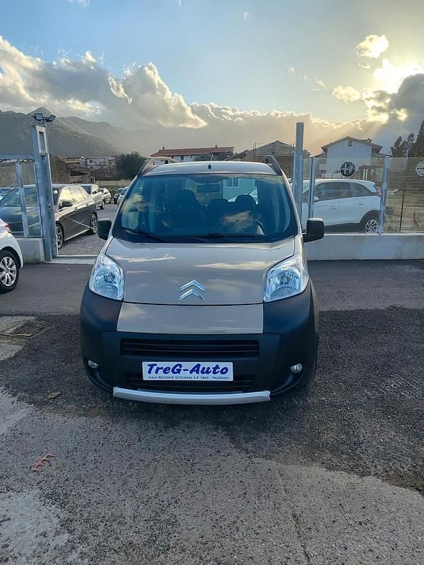 Usata Citroën Nemo SELECTION 75 CV (55 kW) 2014 Marrone Monovolume
