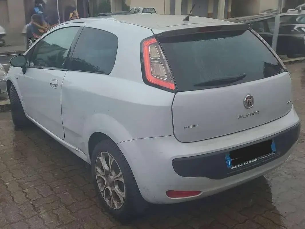 Occasion Fiat Punto Evo Dynamic 90 ch (66 kW) 2010 Argent Citadine