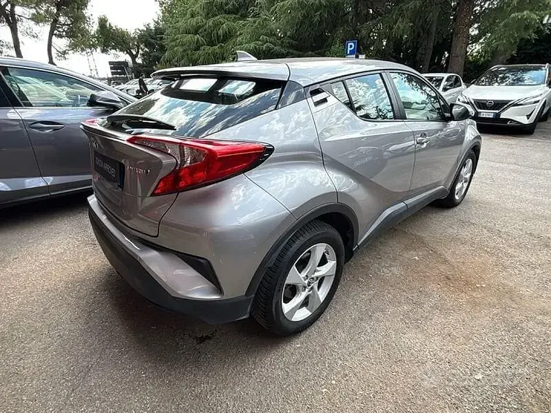 Usata Toyota C-HR Active 122 CV (89 kW) 2018 Other SUV