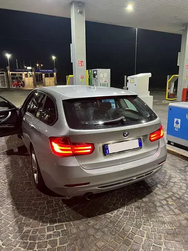 Usata BMW 320 Sport Line 184 CV (135 kW) 2013 Station wagon