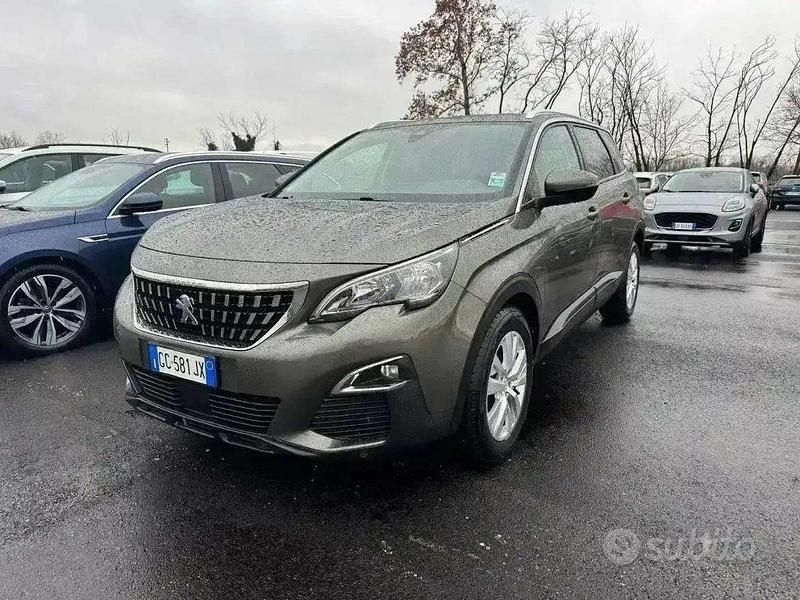 Usata Peugeot 5008 Business-Line 131 CV (96 kW) 2020 Grigio SUV