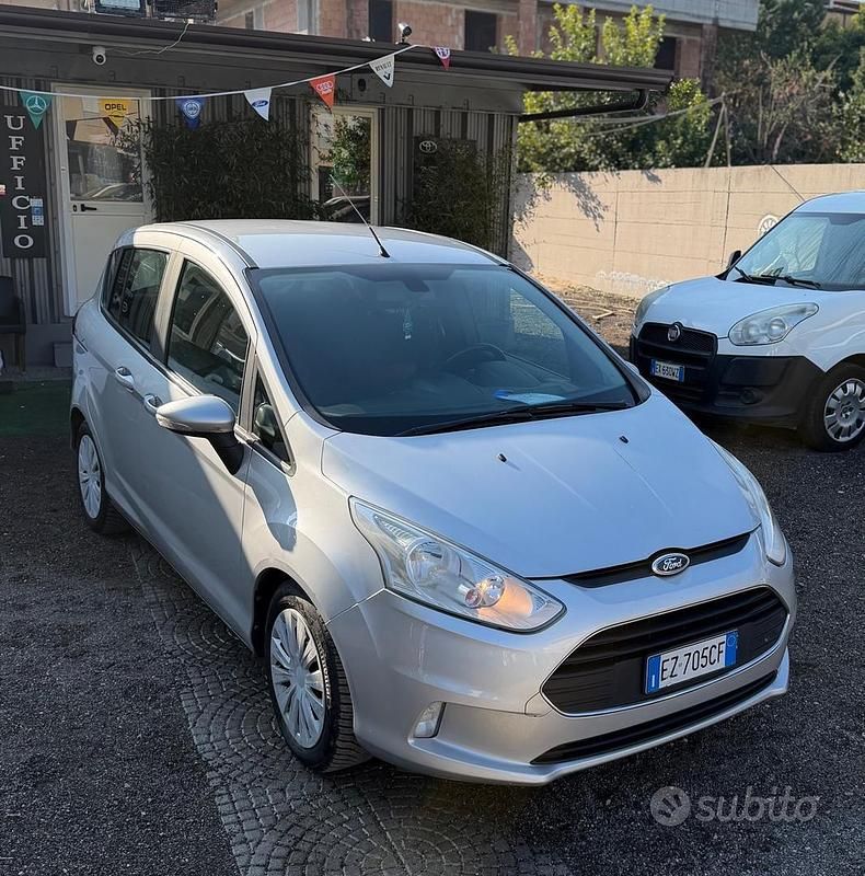 Usata Ford B-MAX Titanium 95 CV (69 kW) 2016 Grigio Monovolume