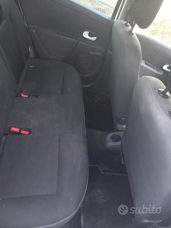 Usata Renault Clio III 2011 Bianco Berlina