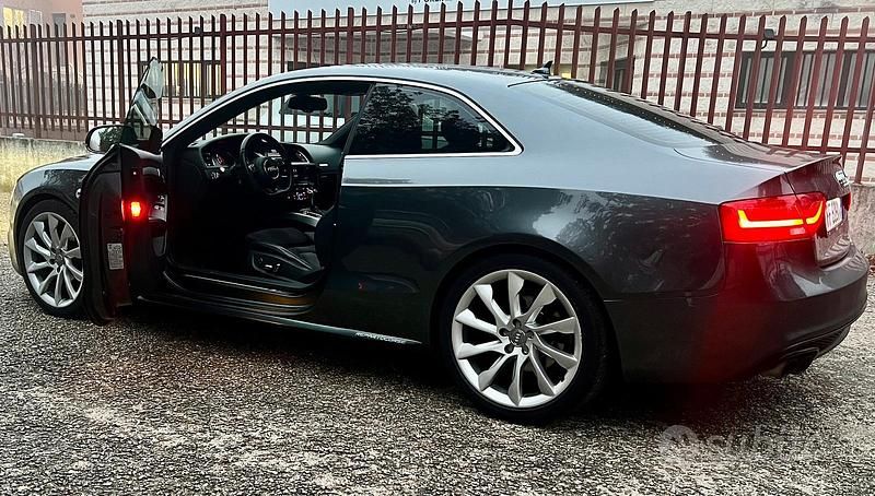 Usata Audi A5 211 CV (155 kW) 2012 Grigio Coupé