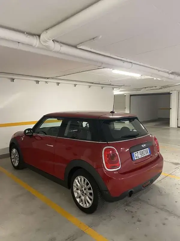 Usata Mini ONE 75 CV (55 kW) 2016 Rosso Utilitaria