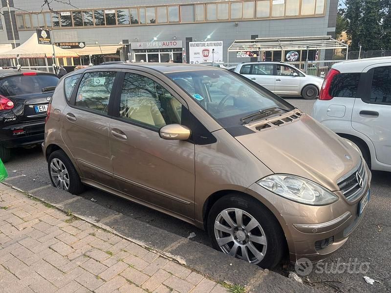 Usata Mercedes A180 Avantgarde 148 CV (108 kW) 2007 Giallo Berlina