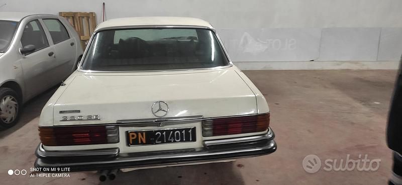 Begagnad Mercedes 280 1970 Vit Sedan