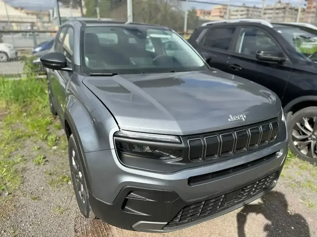 Usata Jeep Avenger Altitude 100 CV (73 kW) 2024 Grigio SUV