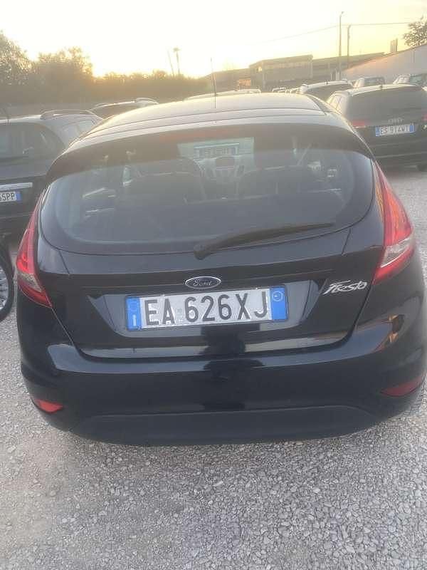 Usata Ford Fiesta 95 CV (69 kW) 2010 Berlina