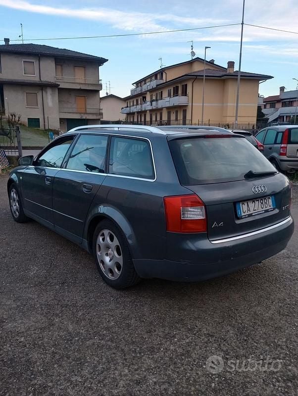 Usata Audi A4 155 CV (114 kW) 2002 Grigio Station wagon