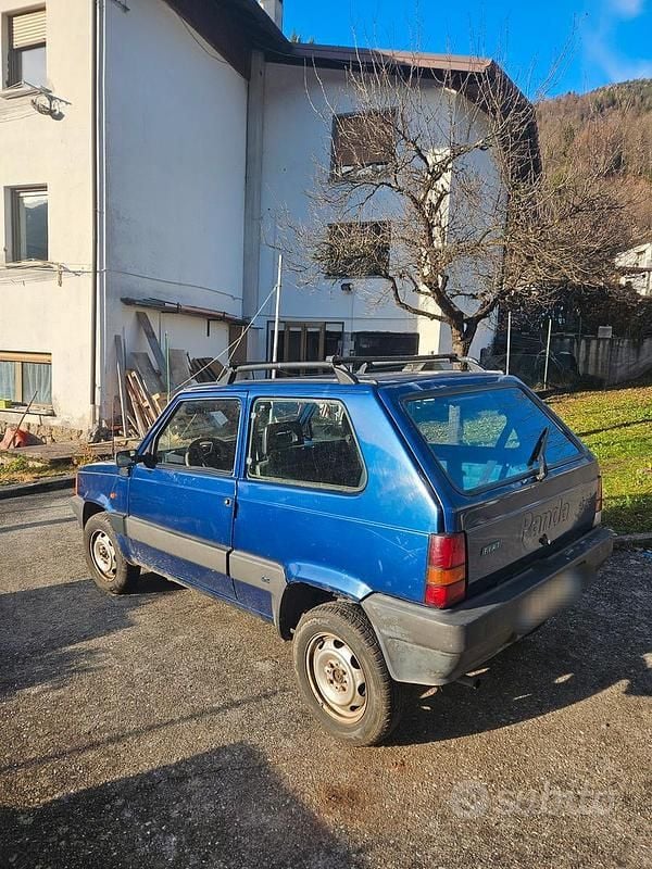 Blu Usata 2002 Fiat Panda 4x4 Trekking Due volumi | 3000 € - Immagine 1/4