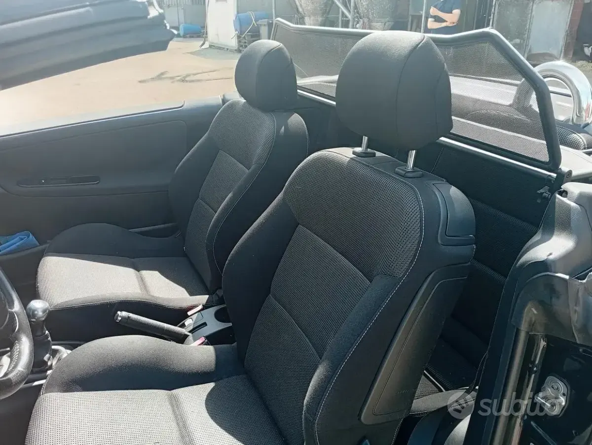 Usata Peugeot 207 CC 88 CV (64 kW) 2008 Nero Cabrio