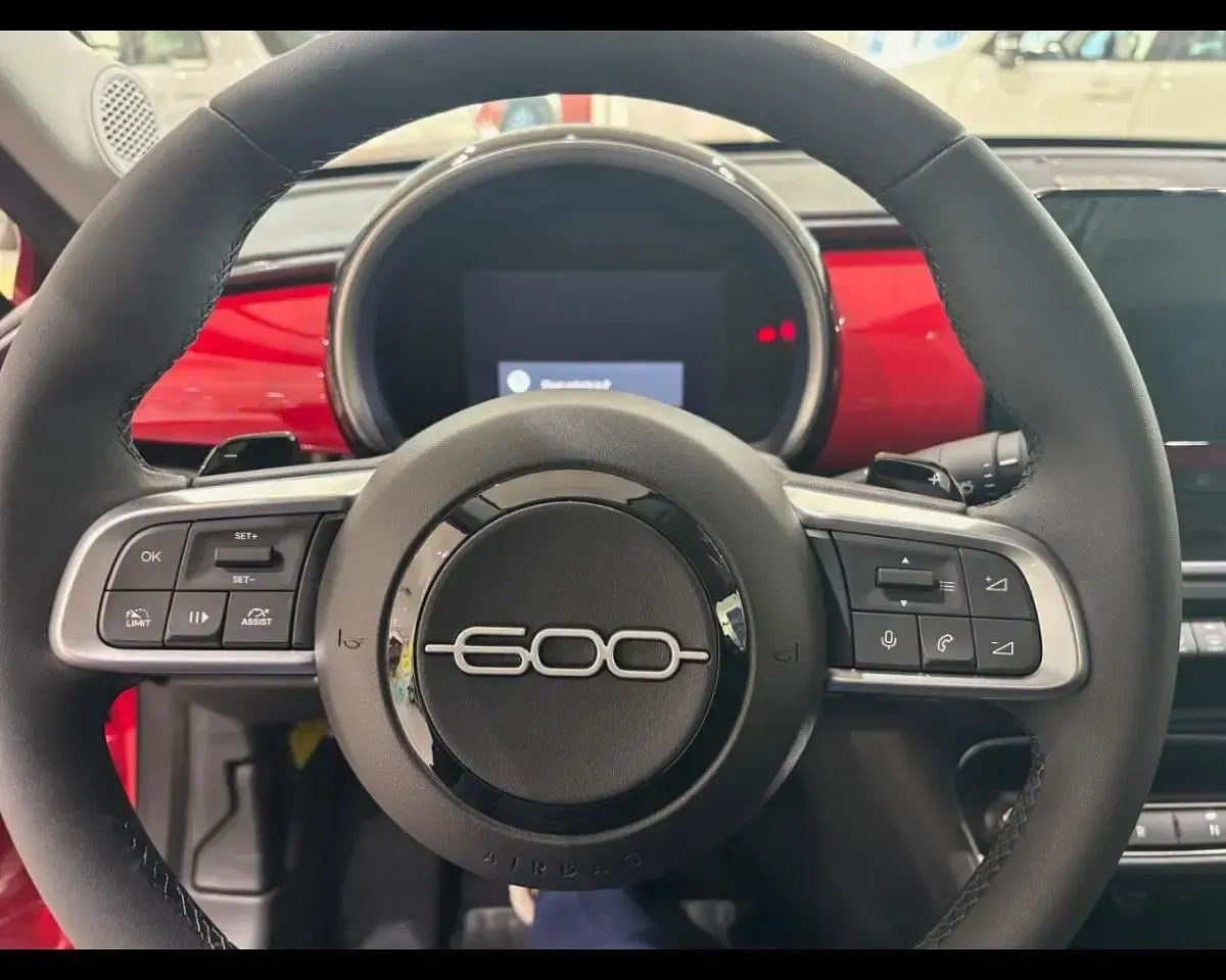 Nuova Fiat 600 Icon 145 CV (106 kW) 2025 Rosso SUV